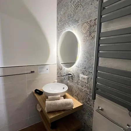 Guest house La Casa Di Gabri Humanitas Forumassago Milano Centro Rozzano